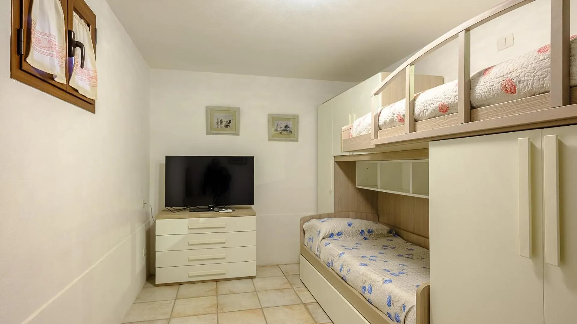 Sardinia Family Villas - Anita & Chanel With Private Pool 圣帕特雷拉